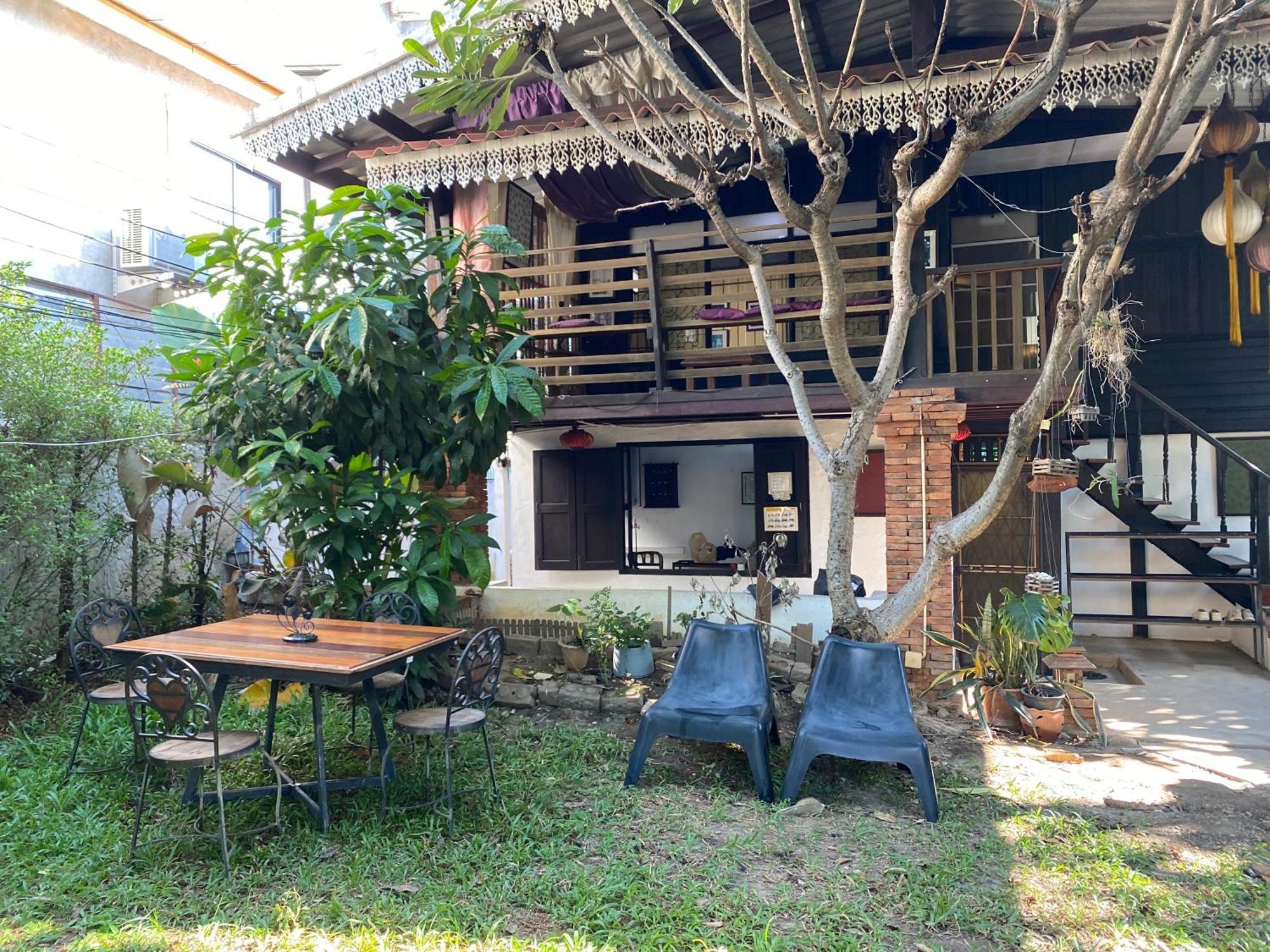Nearthepark Boutique House Vandrerhjem Chiang Mai Eksteriør bilde